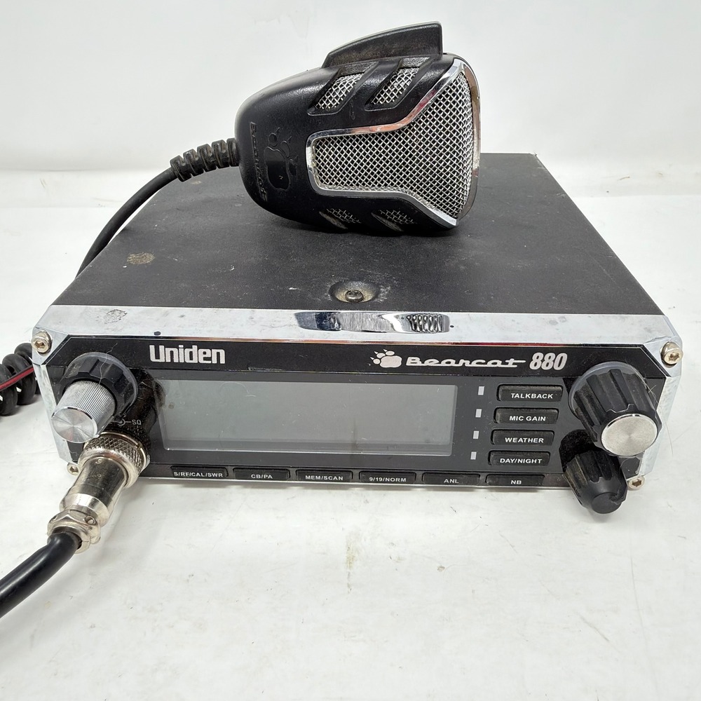Uniden Bearcat 880 CB Radio Black Chrome 40 Channel Weather Alert